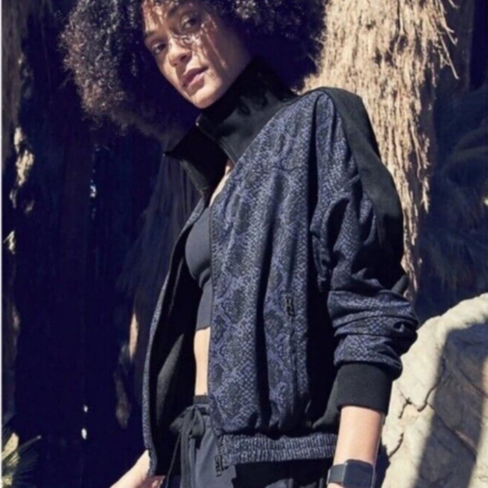 Athleta Track Bomber in Dress Blue Python Print Size XS